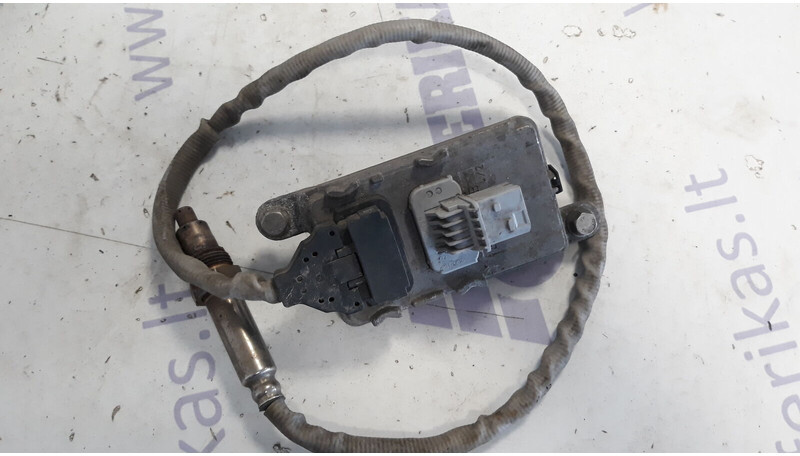 Mercedes-Benz NOX sensor - Сенсор для Грузовиков: фото 1 Mercedes-Benz NOX sensor - Сенсор для Грузовиков: фото 1