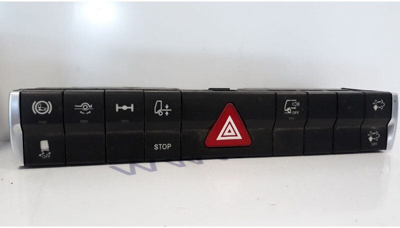 Mercedes-Benz warning light switch - Приборная панель для Грузовиков: фото 1 Mercedes-Benz warning light switch - Приборная панель для Грузовиков: фото 1