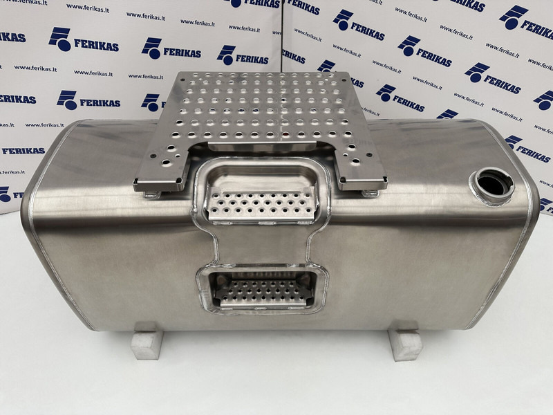 Volvo New aluminum fuel tank 550L - Топливный бак для Грузовиков: фото 1 Volvo New aluminum fuel tank 550L - Топливный бак для Грузовиков: фото 1