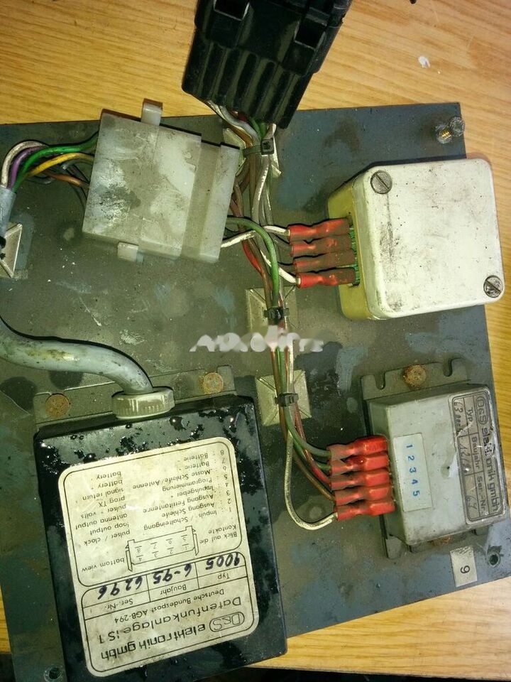 MAN Intarder EST-32 ZF-6009058022 MAN VOLVO - Блок управления для Автобусов: фото 1 MAN Intarder EST-32 ZF-6009058022 MAN VOLVO - Блок управления для Автобусов: фото 1