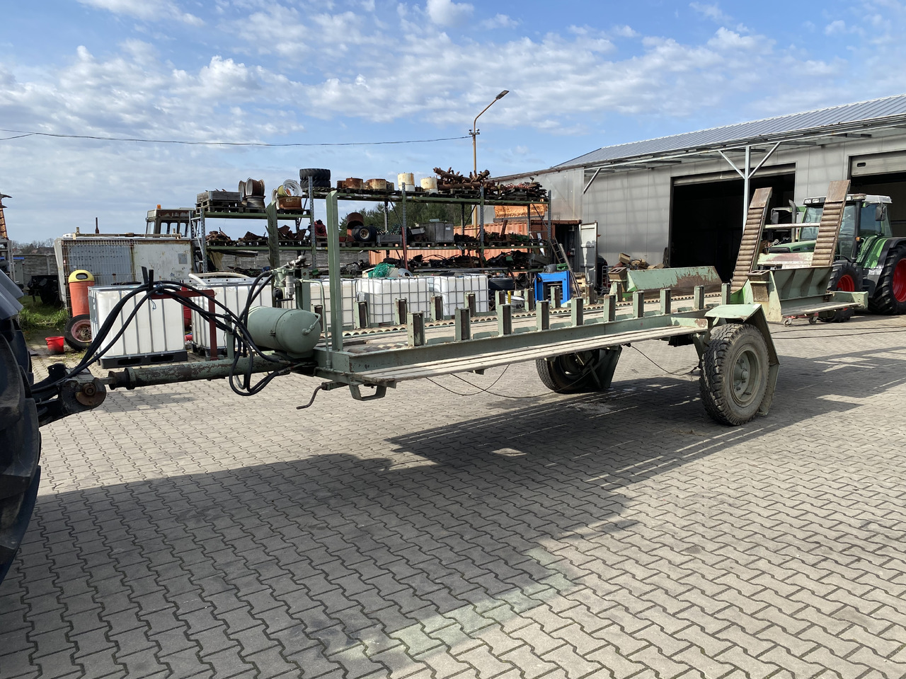 FORTSCHRITT HTS 30.04/1 Przyczepa do skrzyniopalet samowyladowcza - Сельскохозяйственный прицеп: фото 1 FORTSCHRITT HTS 30.04/1 Przyczepa do skrzyniopalet samowyladowcza - Сельскохозяйственный прицеп: фото 1