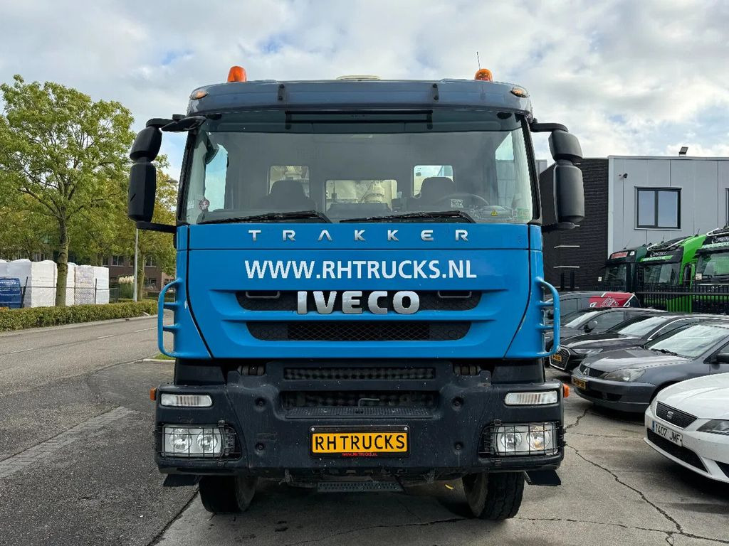 Iveco Eurotrakker 410 8X4 CIFA PUMP 24M + MIXER FULL S  в лизинг Iveco Eurotrakker 410 8X4 CIFA PUMP 24M + MIXER FULL S: фото 9
