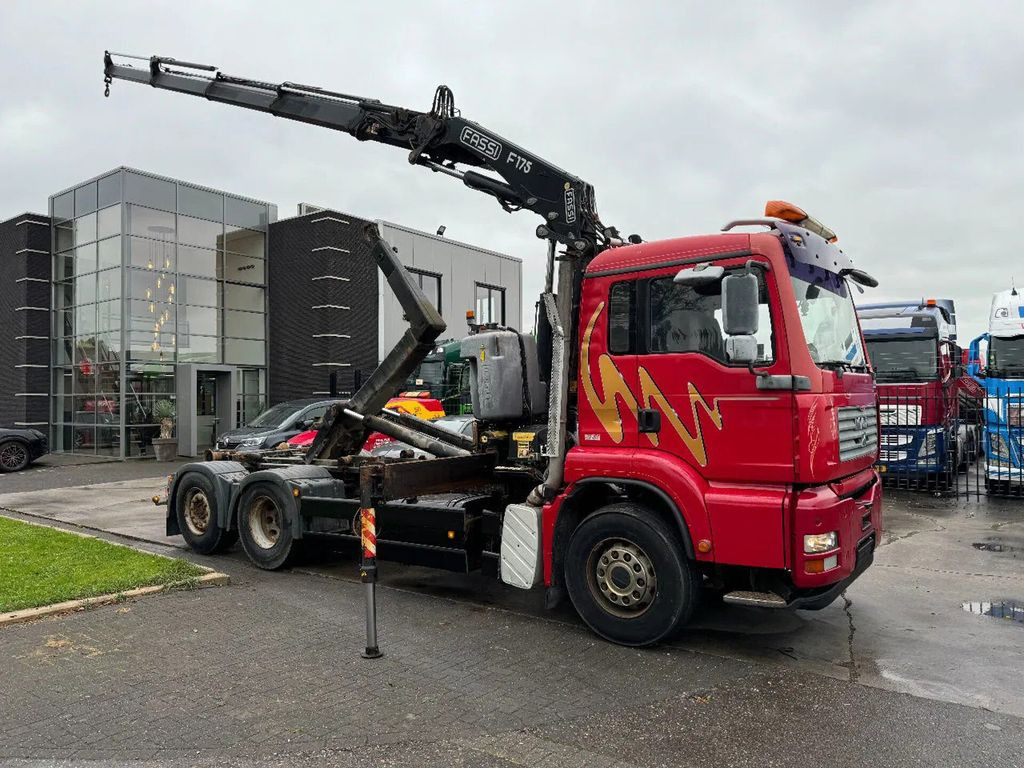 MAN TGA 26.350 6X2 + FASSI F175 + REMOTE CONTROL - E - Крюковой мультилифт, Автоманипулятор: фото 1 MAN TGA 26.350 6X2 + FASSI F175 + REMOTE CONTROL - E - Крюковой мультилифт, Автоманипулятор: фото 1