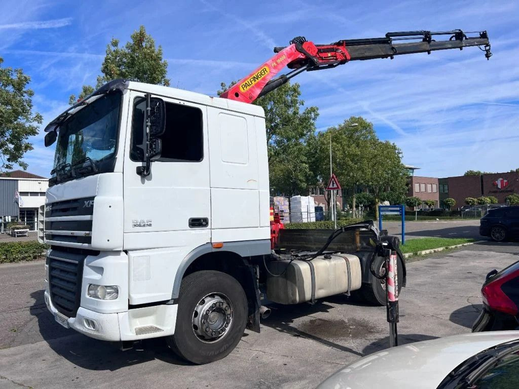 Тягач DAF XF 105.410 4X2 EURO 5 MANUAL + PALFINGER PK16000: фото 1 Тягач DAF XF 105.410 4X2 EURO 5 MANUAL + PALFINGER PK16000: фото 1