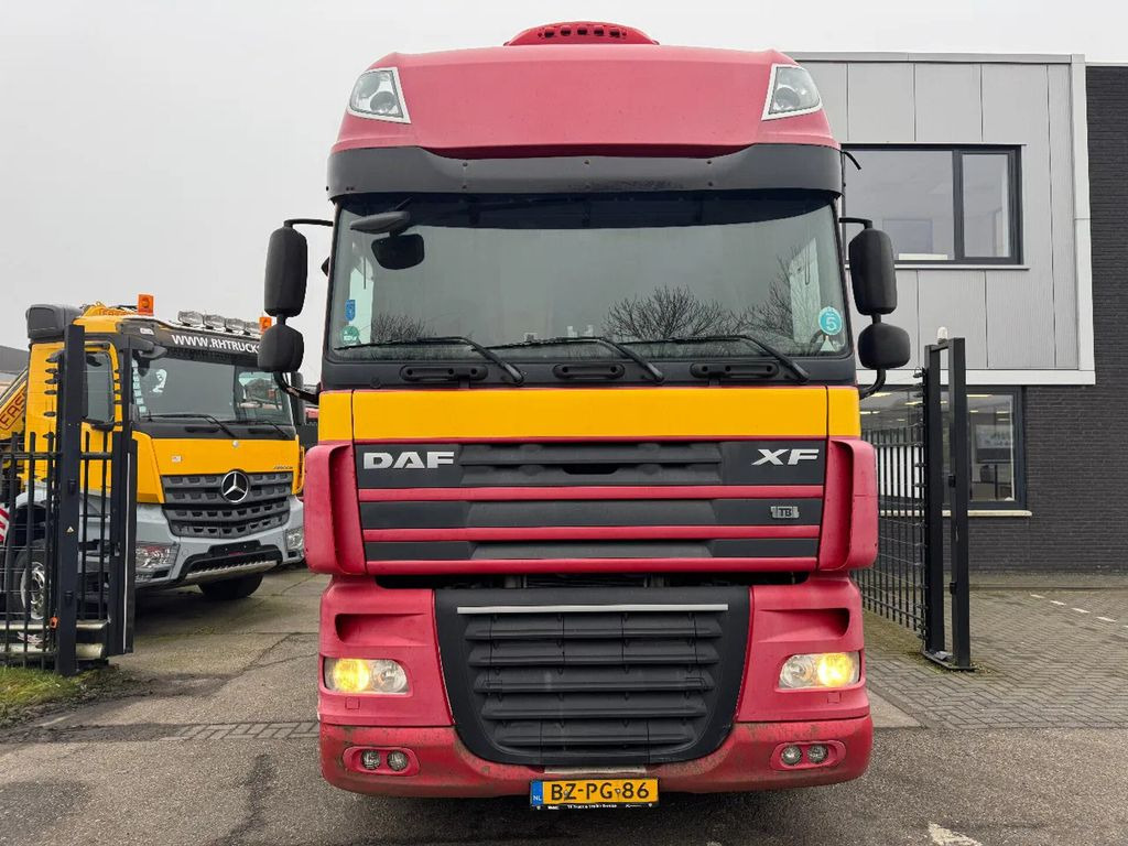 DAF XF 105.460 4X2 - EURO 5 + FULL SPOILER + NL TRUC - Тягач: фото 2 DAF XF 105.460 4X2 - EURO 5 + FULL SPOILER + NL TRUC - Тягач: фото 2