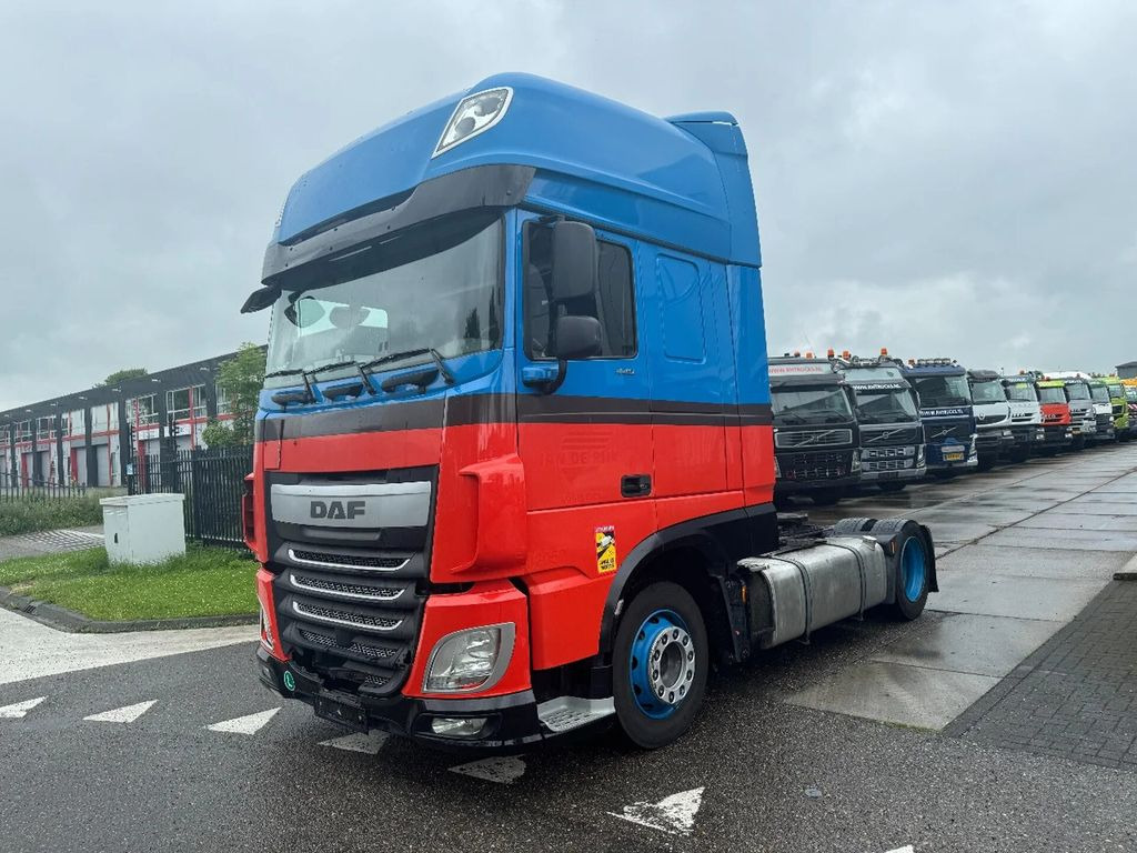 DAF XF 440 4X2 LOW DECK EURO 6 - Тягач: фото 1 DAF XF 440 4X2 LOW DECK EURO 6 - Тягач: фото 1