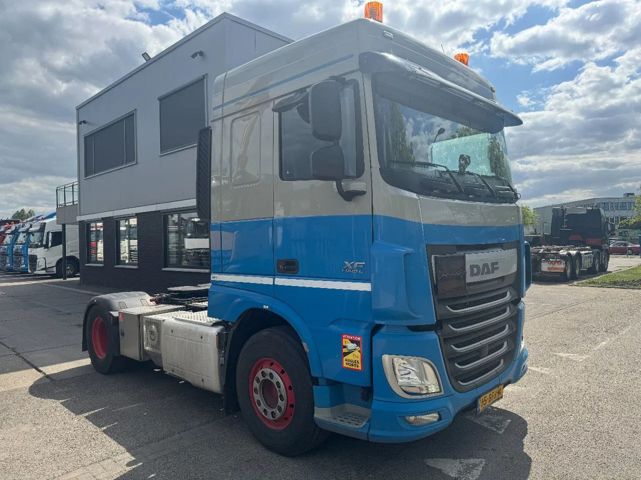DAF XF 460 4X2 EURO 6 ADR TRS SYSTEM - Тягач: фото 3 DAF XF 460 4X2 EURO 6 ADR TRS SYSTEM - Тягач: фото 3