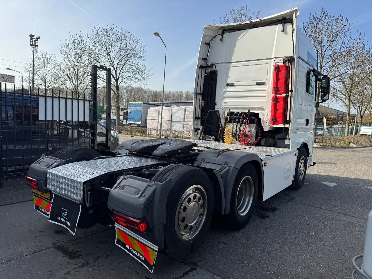 MAN TGX 26.500 6X2 - EURO 6 + LIFTING AXLE - Тягач: фото 4 MAN TGX 26.500 6X2 - EURO 6 + LIFTING AXLE - Тягач: фото 4