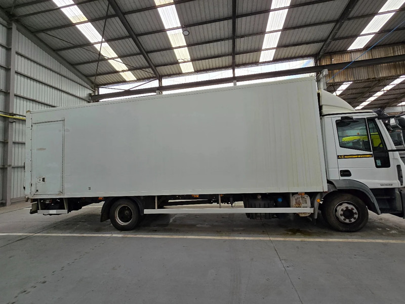 Iveco EuroCargo 120 E22 / MANUEL / EURO 5 / AIRCO - Грузовик с закрытым кузовом: фото 4 Iveco EuroCargo 120 E22 / MANUEL / EURO 5 / AIRCO - Грузовик с закрытым кузовом: фото 4