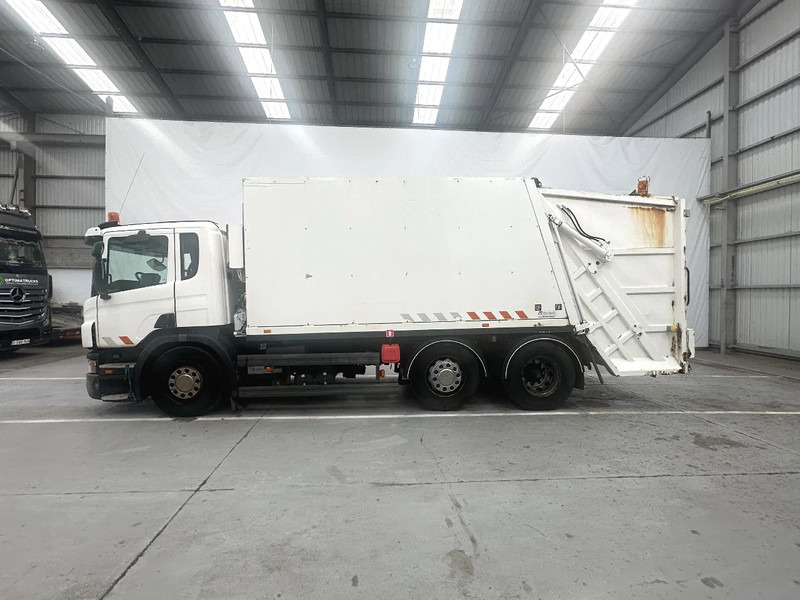 Scania P230 6X2 / Essieu relevable directionnel / Stuurbare liftas / Steerable lift axle - Мусоровоз: фото 2 Scania P230 6X2 / Essieu relevable directionnel / Stuurbare liftas / Steerable lift axle - Мусоровоз: фото 2
