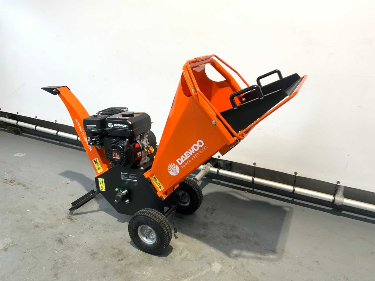 Daewoo DWFWC230 - Измельчитель древесины: фото 4 Daewoo DWFWC230 - Измельчитель древесины: фото 4