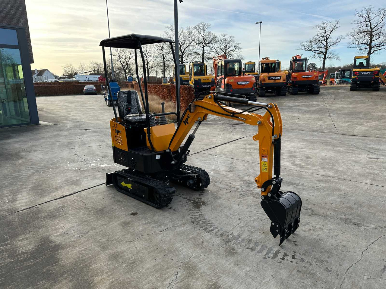 JPC HT12 - Мини-экскаватор: фото 3 JPC HT12 - Мини-экскаватор: фото 3