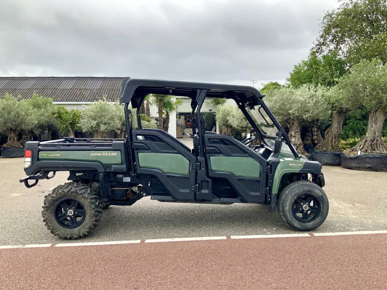 John deere Gator XUV 4x4 IRS - Коммунальный трактор: фото 5 John deere Gator XUV 4x4 IRS - Коммунальный трактор: фото 5