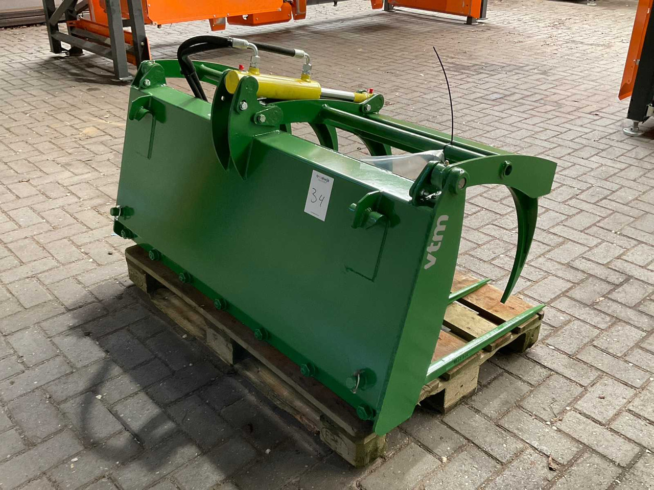 VTM GM1300 JD Compact - Фронтальный погрузчик для трактора: фото 5 VTM GM1300 JD Compact - Фронтальный погрузчик для трактора: фото 5