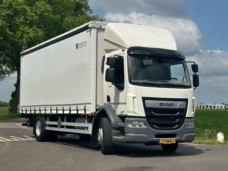 DAF CF 320 LF320.18 EURO6. SchuifzeilBakwagen met Laadklep. in TOPSTAAT! - Тентованный грузовик: фото 2 DAF CF 320 LF320.18 EURO6. SchuifzeilBakwagen met Laadklep. in TOPSTAAT! - Тентованный грузовик: фото 2