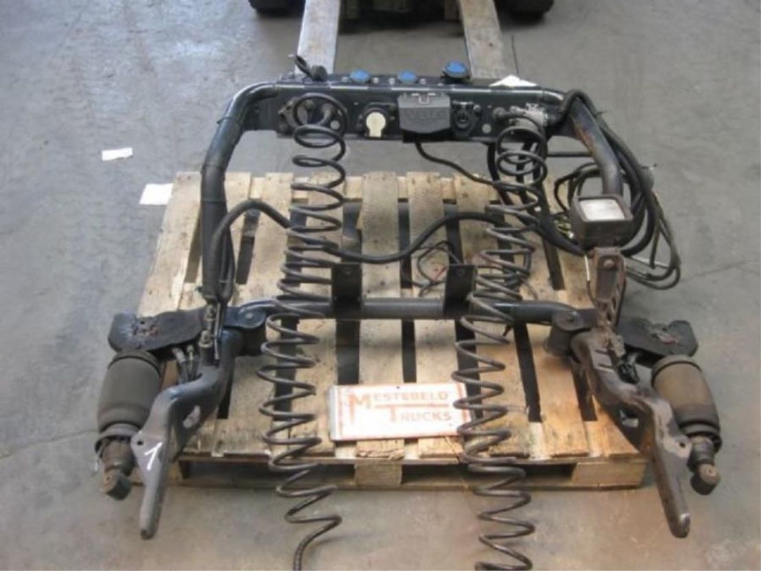 MAN Cabine ophanging achter compleet - Рама/ Шасси для Грузовиков: фото 1 MAN Cabine ophanging achter compleet - Рама/ Шасси для Грузовиков: фото 1