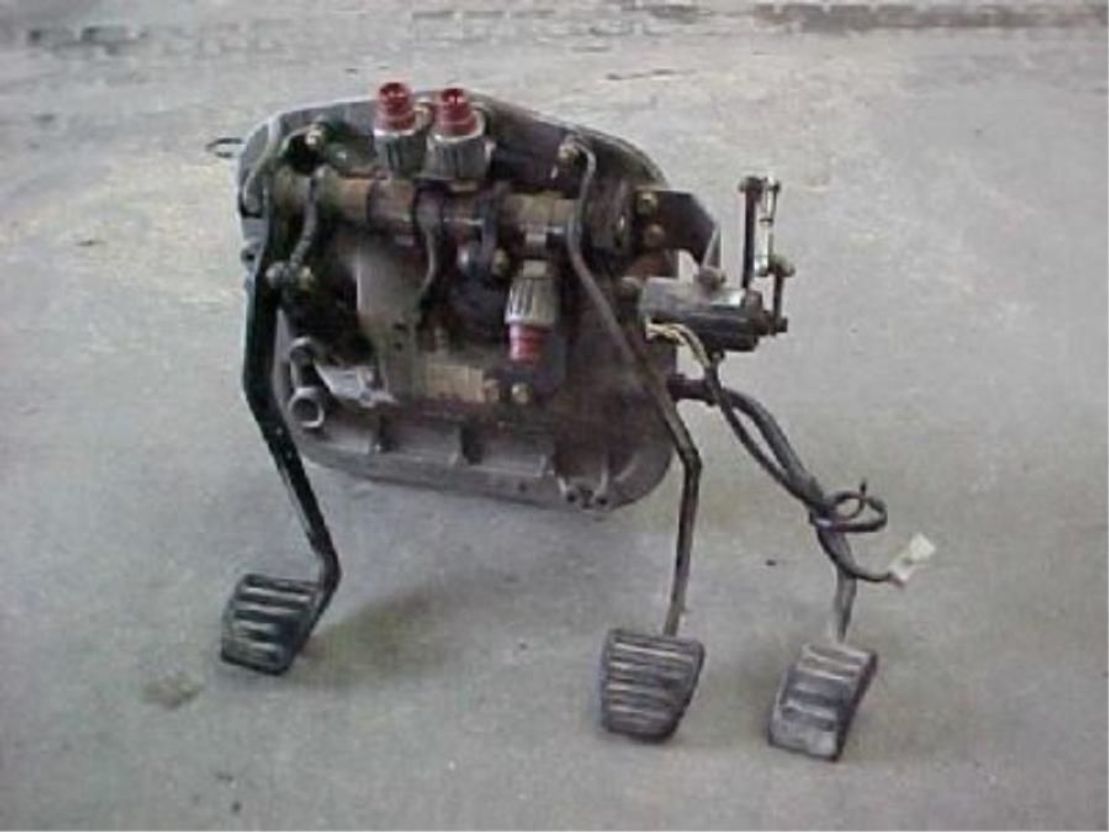 MAN Pedalenset F2000 - Кабина и интерьер для Грузовиков: фото 1 MAN Pedalenset F2000 - Кабина и интерьер для Грузовиков: фото 1