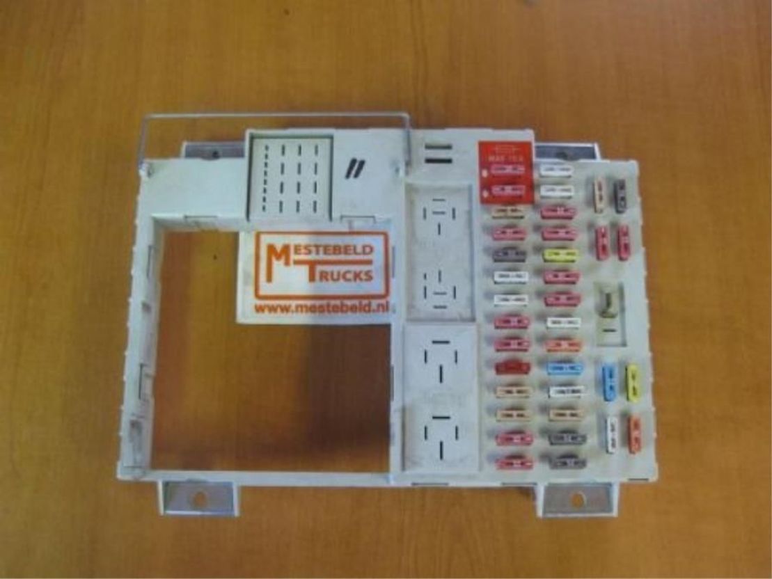 MAN Zekeringskast - Электрическая система для Грузовиков: фото 1 MAN Zekeringskast - Электрическая система для Грузовиков: фото 1