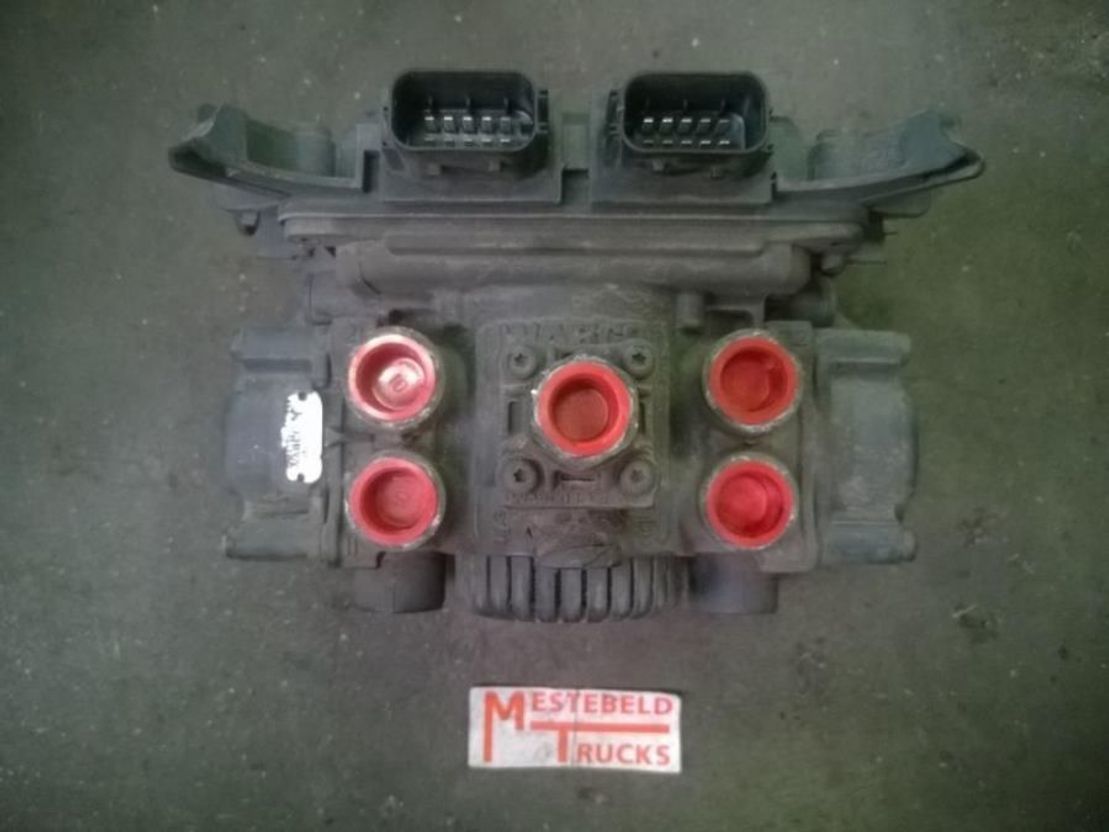 Mercedes Benz Achterasmodulator - Детали тормозной системы для Грузовиков: фото 1 Mercedes Benz Achterasmodulator - Детали тормозной системы для Грузовиков: фото 1