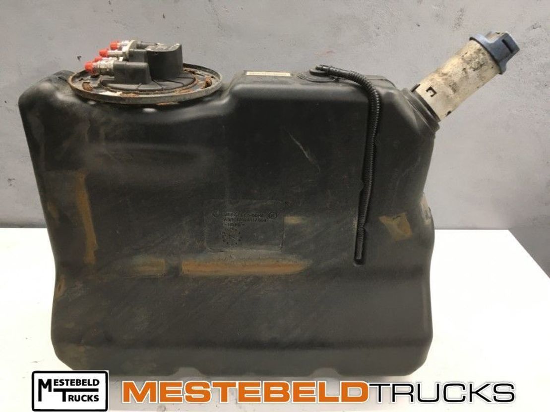 Mercedes-Benz Ad blue tank 25 liter - Выхлопная система для Грузовиков: фото 1 Mercedes-Benz Ad blue tank 25 liter - Выхлопная система для Грузовиков: фото 1