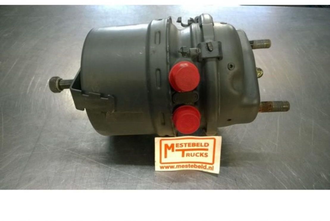 Mercedes Benz Rembooster rechtsachter - Тормозной цилиндр для Грузовиков: фото 1