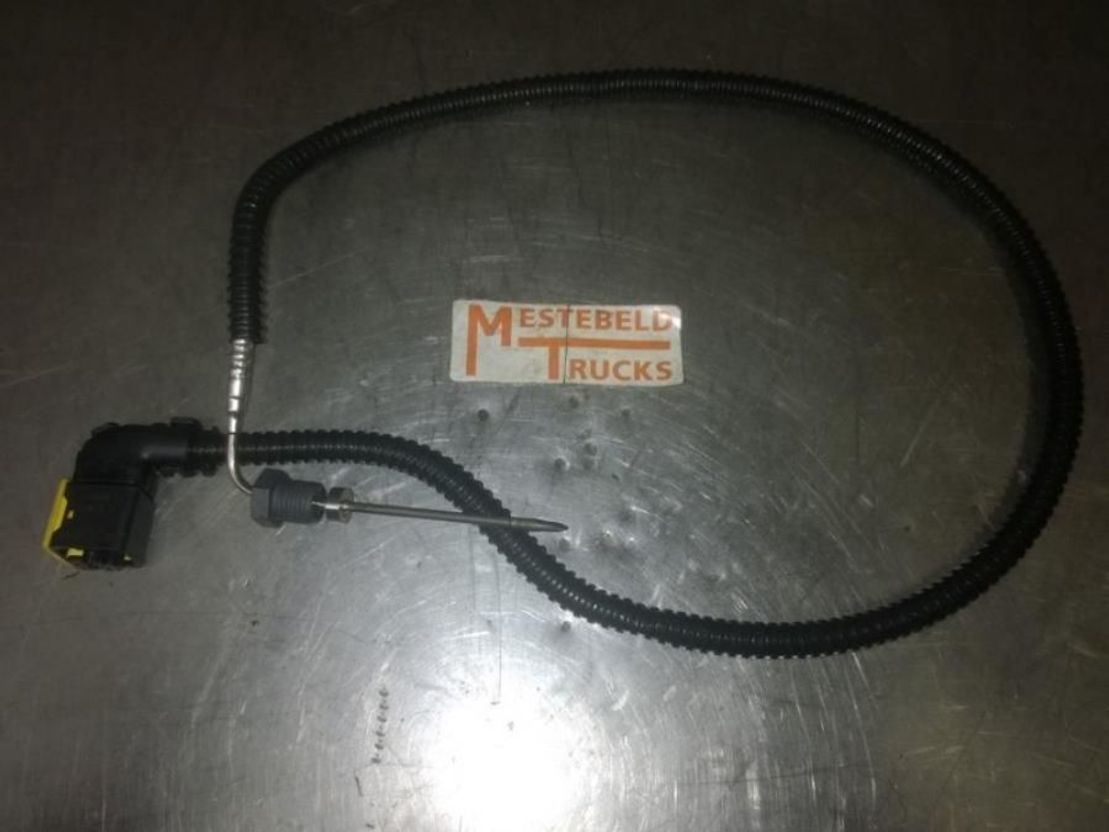 Mercedes Benz Temperatuursensor katalysator - Электрическая система для Грузовиков: фото 1 Mercedes Benz Temperatuursensor katalysator - Электрическая система для Грузовиков: фото 1