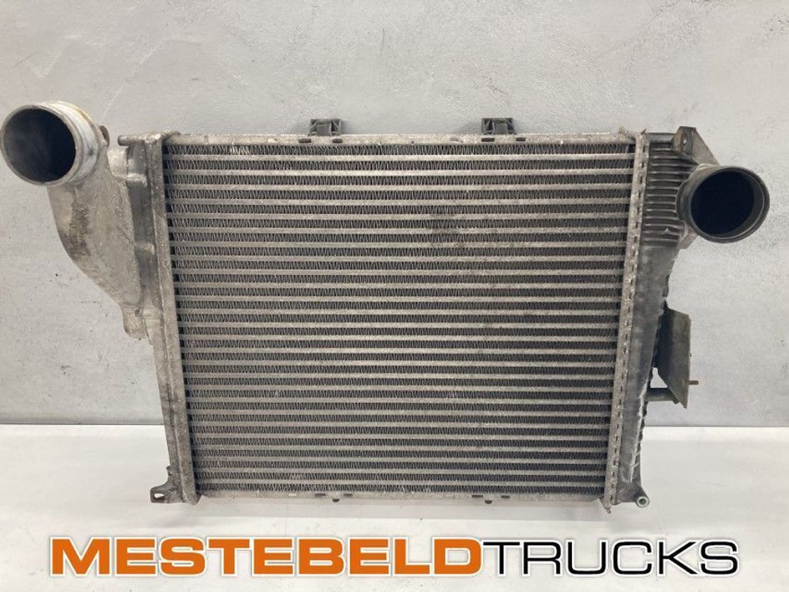Renault Intercooler - Интеркулер для Грузовиков: фото 1 Renault Intercooler - Интеркулер для Грузовиков: фото 1