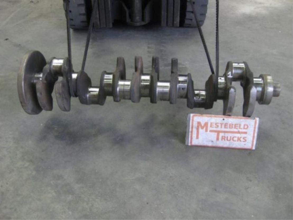 Scania Krukas 4-serie - Двигатель и запчасти для Грузовиков: фото 1