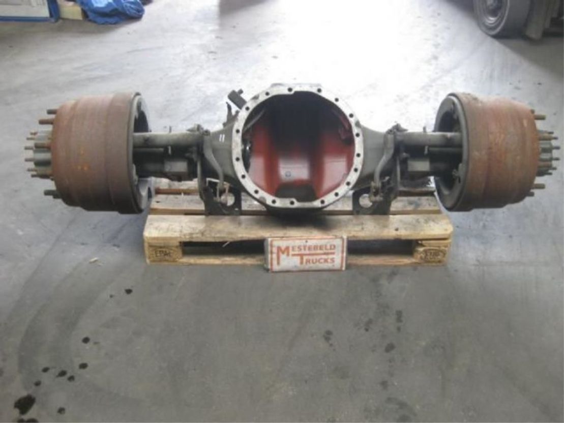 Volvo Achterasbanjo - Задняя ось для Грузовиков: фото 1