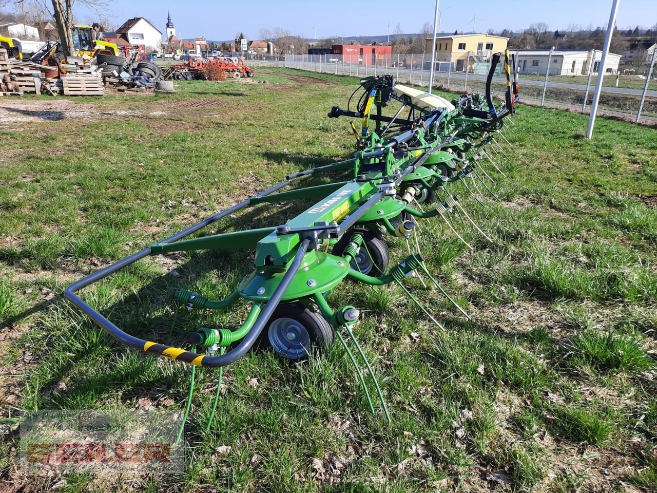 Krone Vendro 1120 - Сеноворошилка: фото 1 Krone Vendro 1120 - Сеноворошилка: фото 1