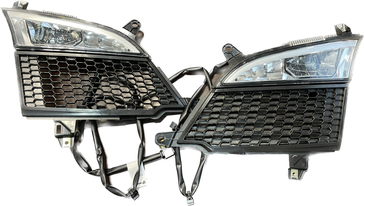 SCANIA P G L NGS - Противотуманная фара: фото 1 SCANIA P G L NGS - Противотуманная фара: фото 1