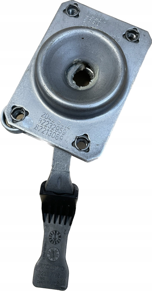 ZAMEK ZATRZASK BLOKADA ATRAPY MASKI VOLVO FH4 FH5 20425414 B-B - Капот для Грузовиков: фото 1