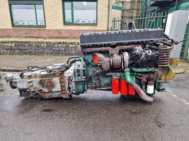 Volvo D12A380/1850 EC96 - Запчасти: фото 1