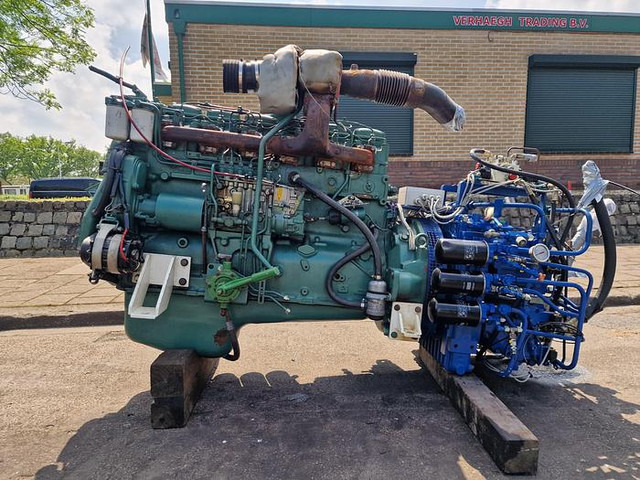 Volvo Penta Reverse Gear Drive Unit TD100HPB 868 083 - Запчасти: фото 1