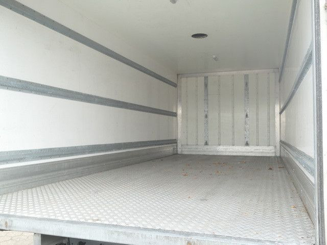 Mercedes-Benz 816 Atego, LBW, Isokoffer, Klima, 6.180mm lang - Фургон с закрытым кузовом: фото 4 Mercedes-Benz 816 Atego, LBW, Isokoffer, Klima, 6.180mm lang - Фургон с закрытым кузовом: фото 4
