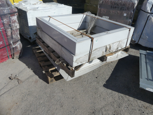 3 Châssis en PVC pour dôme de lumière - Металлообрабатывающий станок: фото 1 3 Châssis en PVC pour dôme de lumière - Металлообрабатывающий станок: фото 1