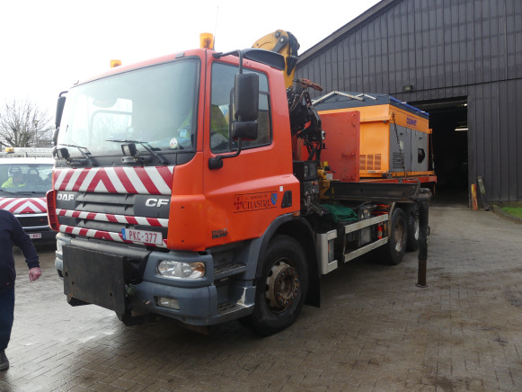 Camion porte container avec grue DAF AT75PE (2005-256.718 km) - Грузовик-контейнеровоз/ Сменный кузов: фото 1 Camion porte container avec grue DAF AT75PE (2005-256.718 km) - Грузовик-контейнеровоз/ Сменный кузов: фото 1
