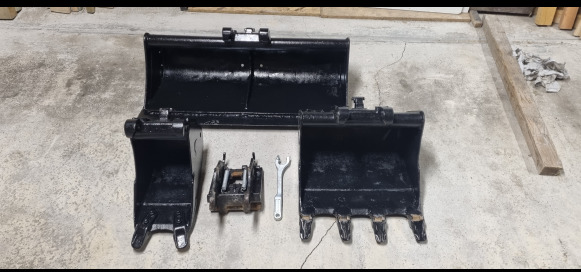 Accessoires pour pelleteuse BOBCAT E16 - Навесное оборудование для Строительной техники: фото 1