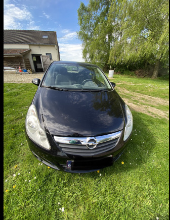 Opel Corsa 1.2 - Легковой автомобиль: фото 1