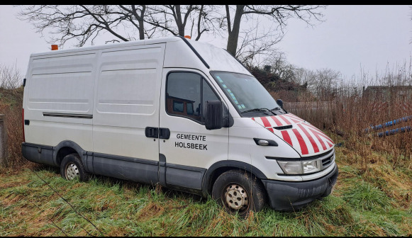 Véhicules utilitaires & camions Iveco Daily 35S - Цельнометаллический фургон: фото 1 Véhicules utilitaires & camions Iveco Daily 35S - Цельнометаллический фургон: фото 1