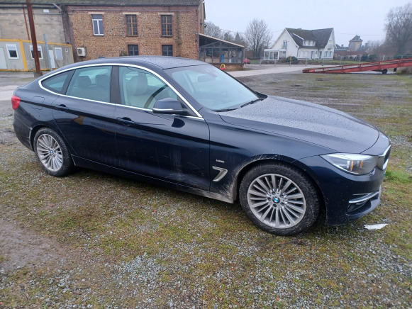 Voiture berline coupée BMW 318D (2017-295.923 km-VIN:WBA8T11050BL02576) - Легковой автомобиль: фото 1 Voiture berline coupée BMW 318D (2017-295.923 km-VIN:WBA8T11050BL02576) - Легковой автомобиль: фото 1