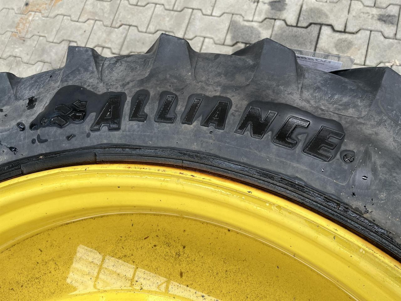 BKT 270/95R32 - Шина для Сельскохозяйственной техники: фото 3 BKT 270/95R32 - Шина для Сельскохозяйственной техники: фото 3