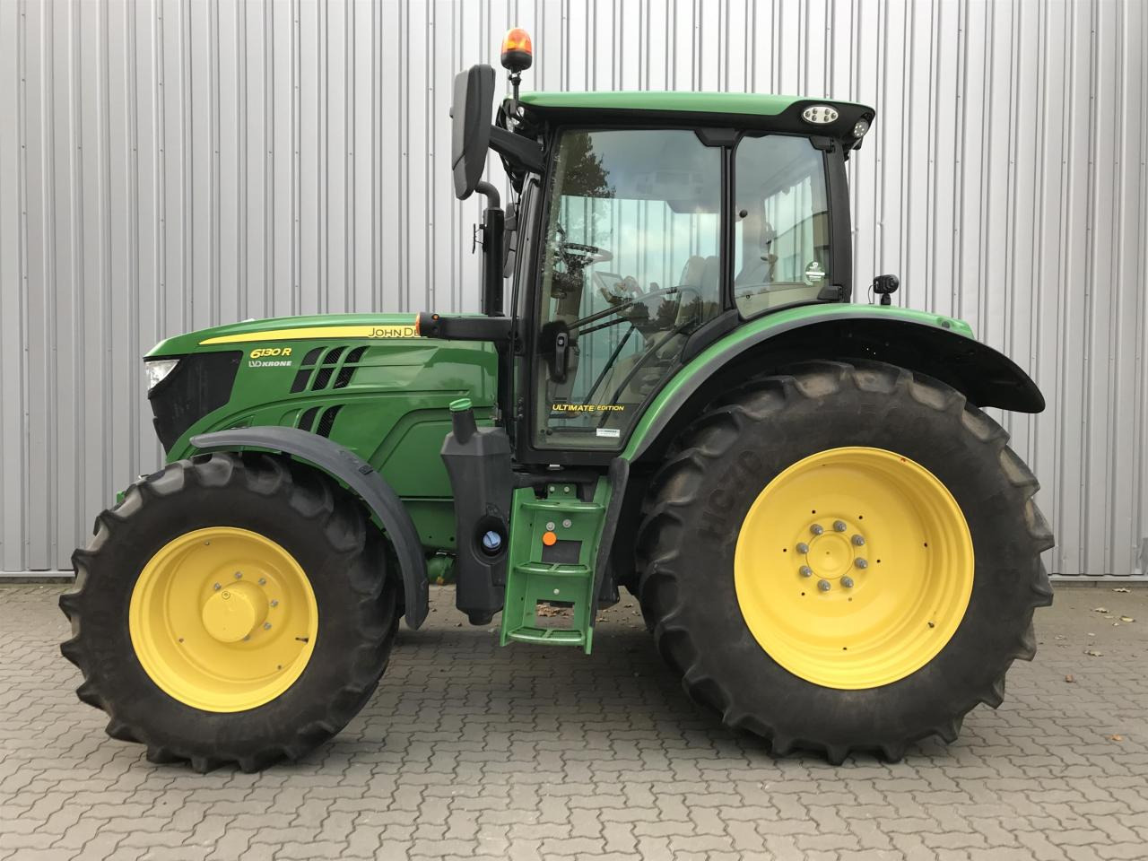 John Deere 6130R - Трактор: фото 1 John Deere 6130R - Трактор: фото 1