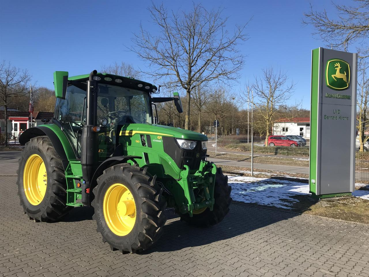 John Deere 6R 130 - Трактор: фото 1 John Deere 6R 130 - Трактор: фото 1