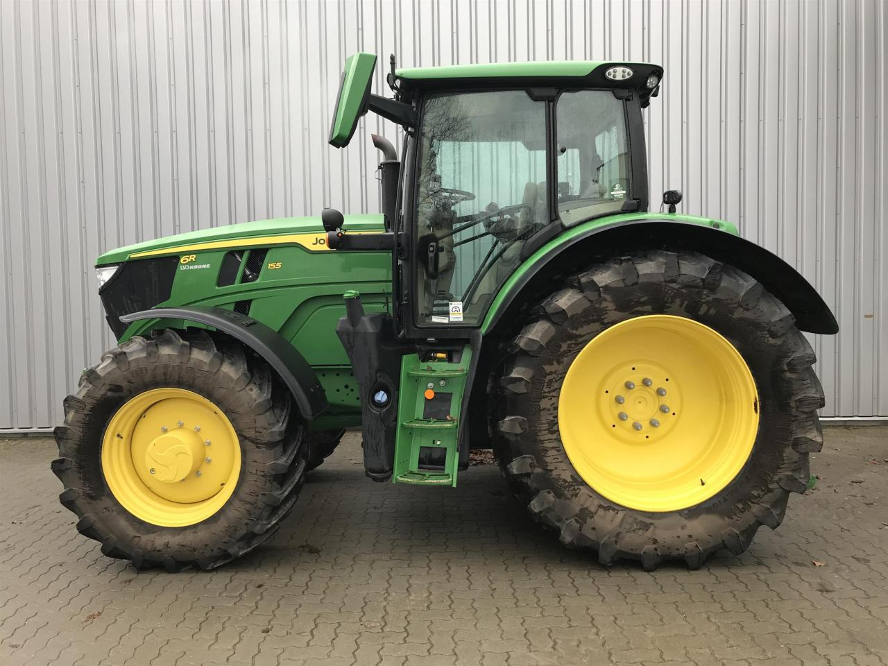 John Deere 6R 155 - Трактор: фото 1 John Deere 6R 155 - Трактор: фото 1