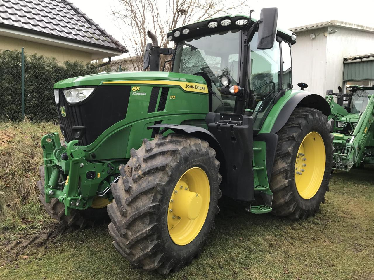 John Deere 6R 175 - Трактор: фото 1 John Deere 6R 175 - Трактор: фото 1