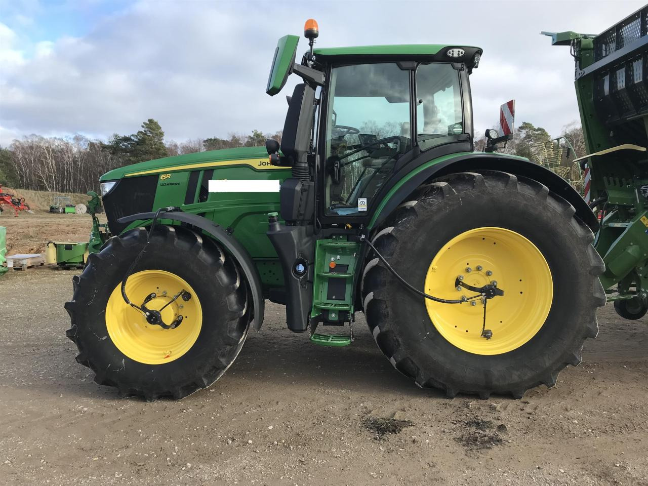 John Deere 6R 250 - Трактор: фото 1 John Deere 6R 250 - Трактор: фото 1