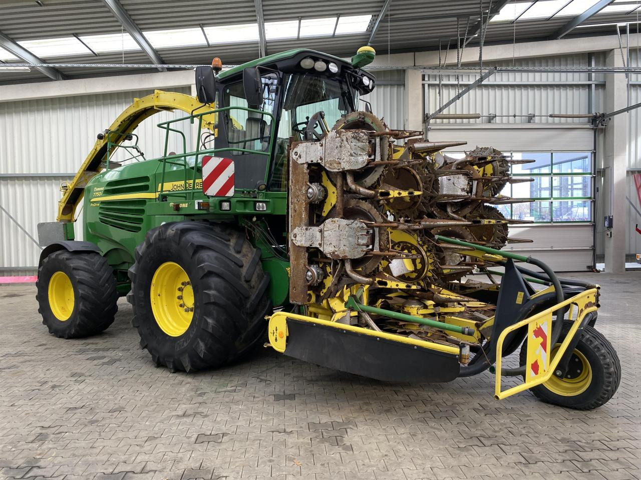 John Deere 7750i - Кормоуборочный комбайн: фото 1