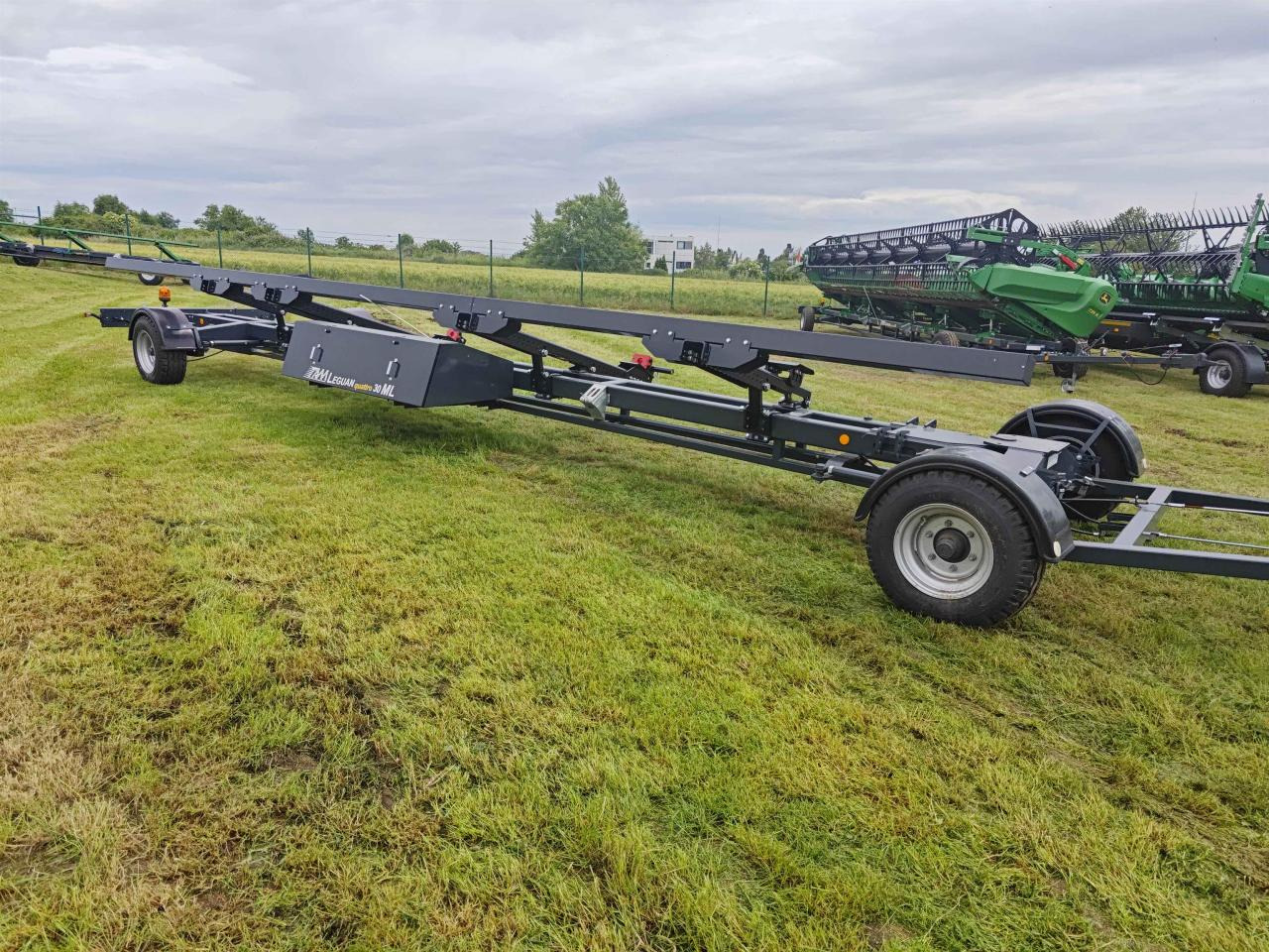 TAM Leguan Quattro ML 30ft - Жатка зерновая: фото 1 TAM Leguan Quattro ML 30ft - Жатка зерновая: фото 1