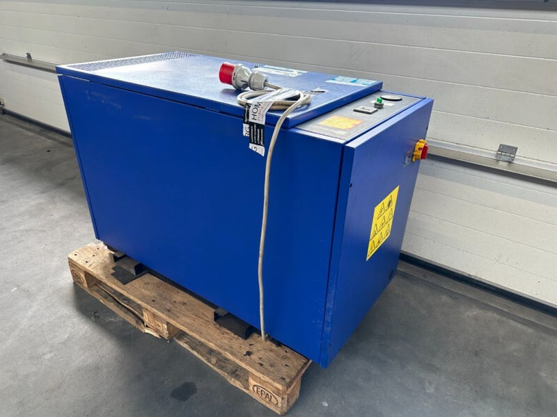 Airpress XA 900 Elektrische Zuigercompressor 5.5 kW 750 L / min 10 Bar - Воздушный компрессор: фото 1 Airpress XA 900 Elektrische Zuigercompressor 5.5 kW 750 L / min 10 Bar - Воздушный компрессор: фото 1